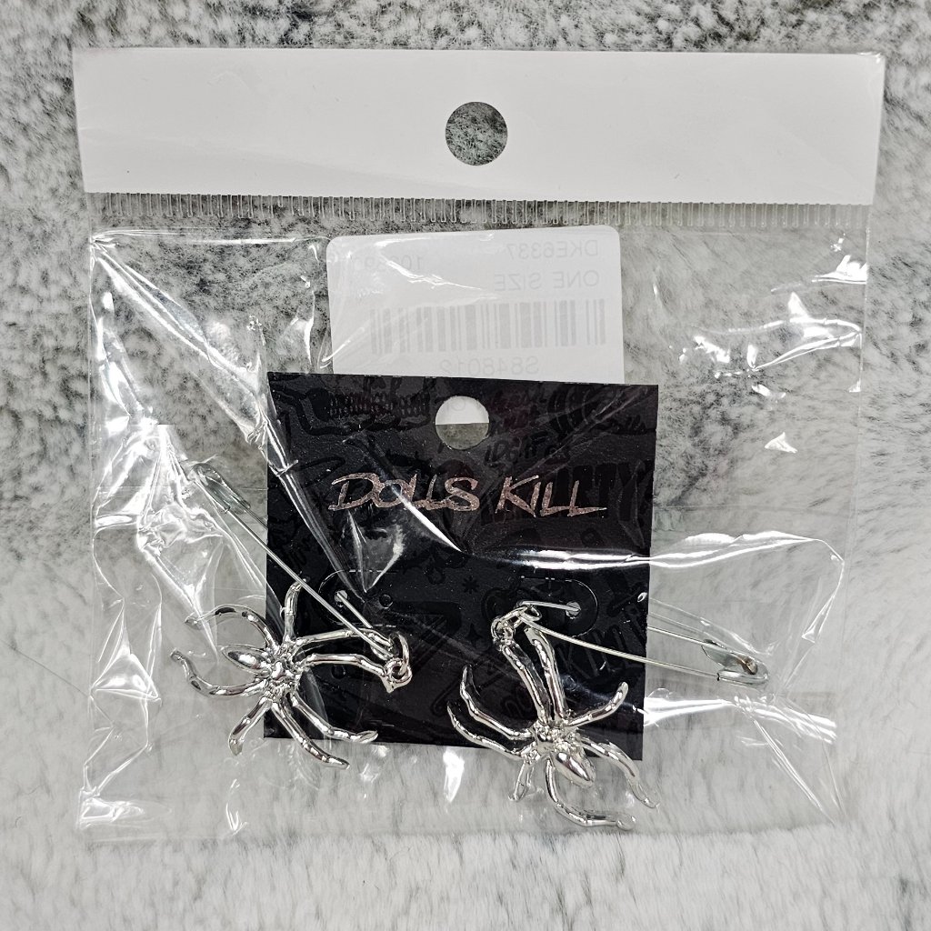 Dolls Kill Silver Real Safety Pin Spider Earrings Set Creepy Witchy Halloween 17$
